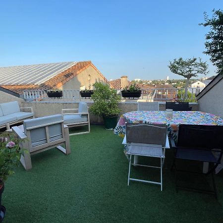 Grand Appartement Hypercentre Avec Terrasse Et Parking Poitiers Exterior photo